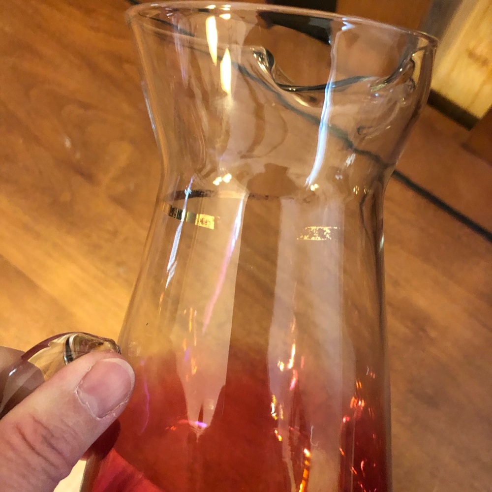 Elegant Ombre Glass Pitcher and Tumbler Set - Picture 12 of 13